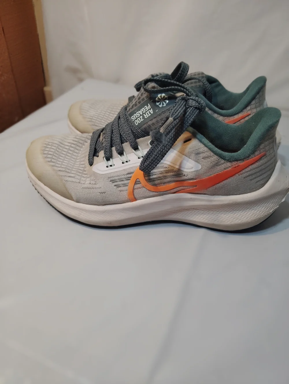 Nike Air Zoom Pegasus US Gray Running Sneaker Shoes SZ 1Y Youth